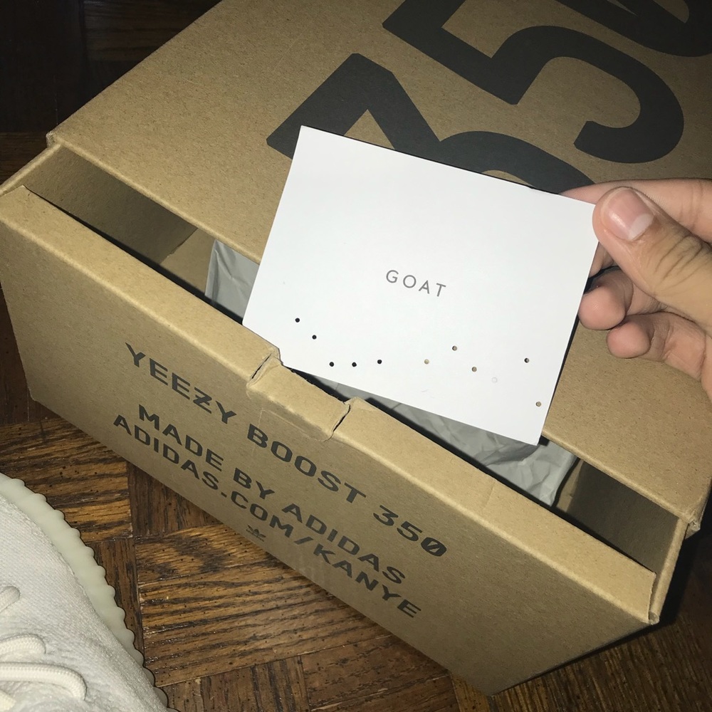 Yeezy 350 v2 cream NEW w/o tag - Picture 7 of 8